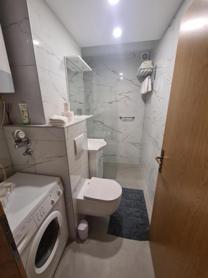 Apartman Yellow - Self Check In Осиек Экстерьер фото