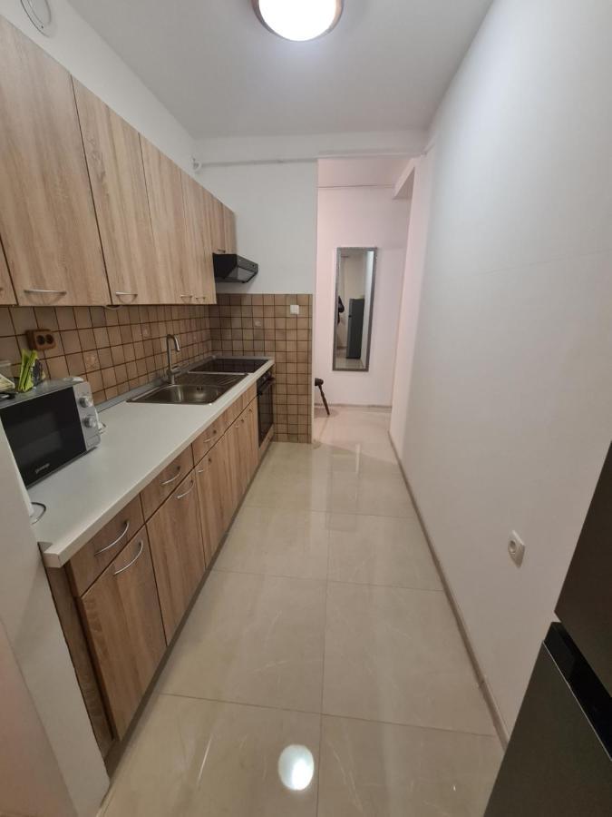 Apartman Yellow - Self Check In Осиек Экстерьер фото