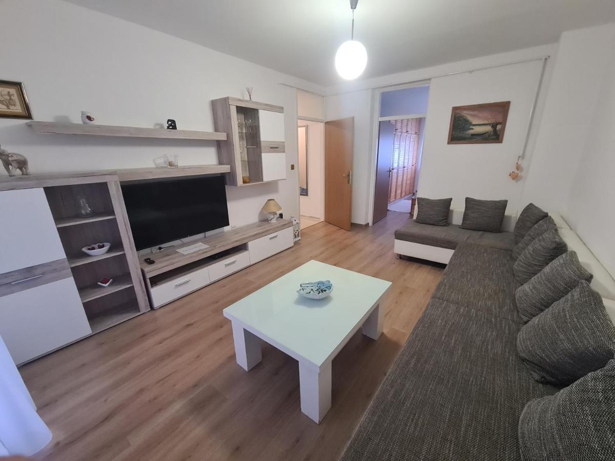 Apartman Yellow - Self Check In Осиек Экстерьер фото